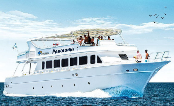 رحلة بحرية لراس محمد والجزيرة البيضاء بشرم الشيخ (يخت VIP)