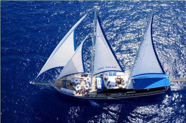 رحلة بحرية بشرم الشيخ على المركب الشراعي سينا دريم